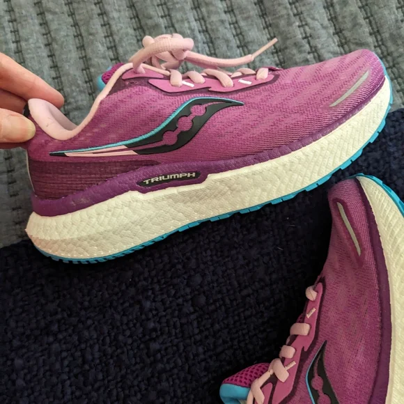 Saucony women's triumph 19 tennis shoes - Picture 3 of 5